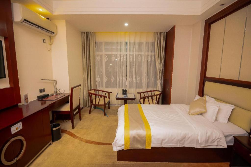 Grand Szechuan Hotel Виентиане Екстериор снимка