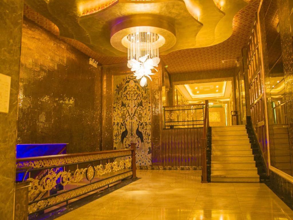 Grand Szechuan Hotel Виентиане Екстериор снимка